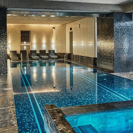 Hotel Monopol Вроцлав Екстериор снимка The pool at The Dorchester