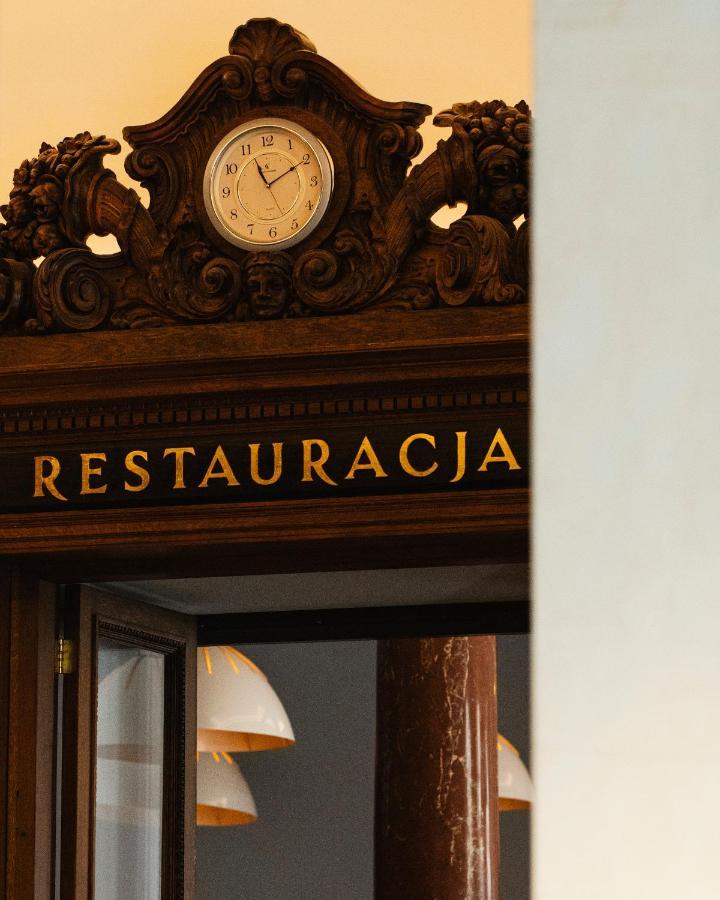 Hotel Monopol Вроцлав Екстериор снимка Restauracja sign