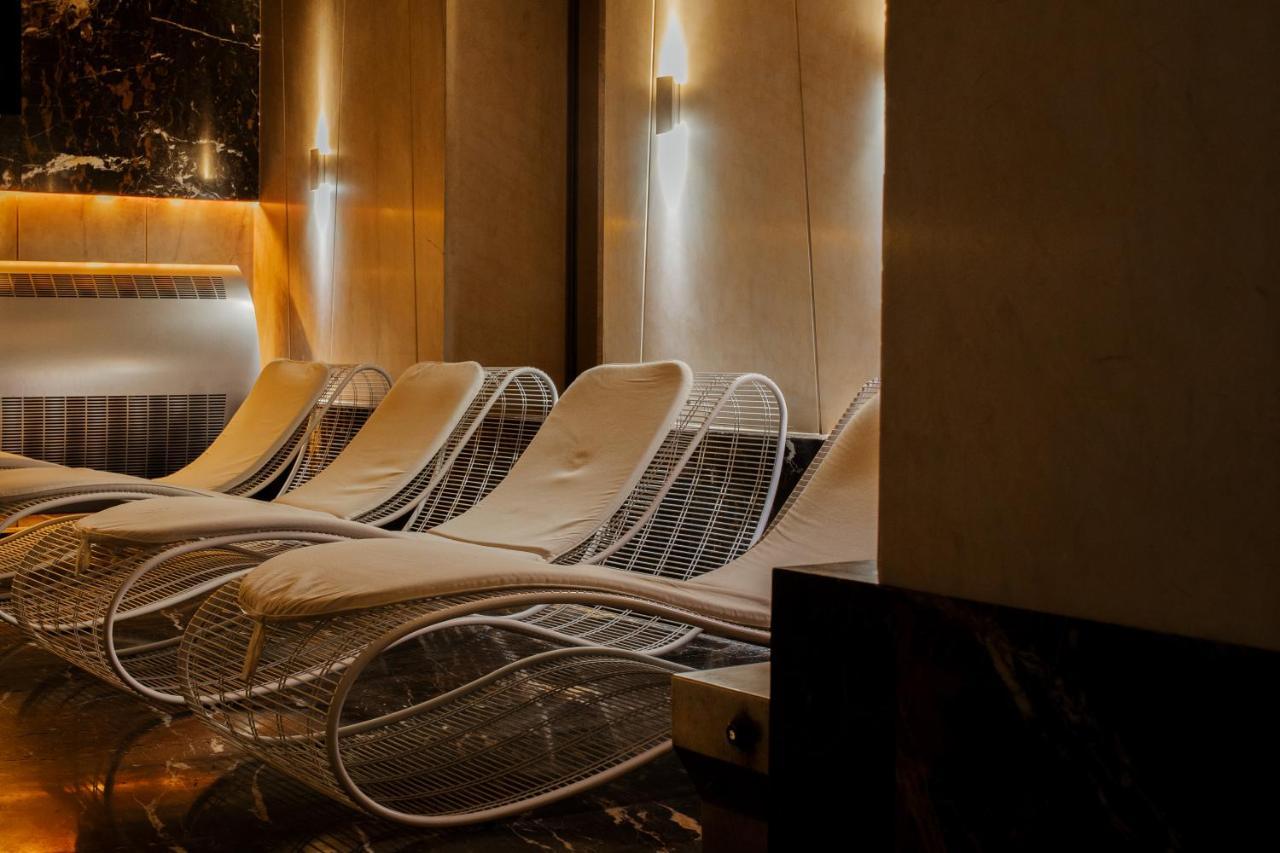 Hotel Monopol Вроцлав Екстериор снимка The spa at The Landmark